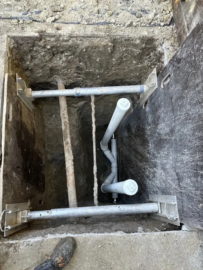 Experienced plumber completing Drain Cleaning work in Surprise